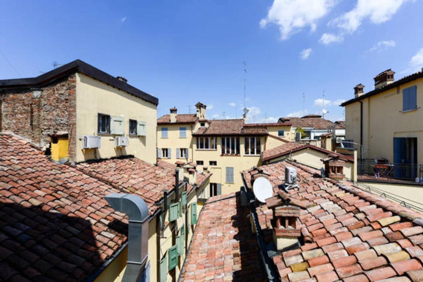 Grazioso Studio In Centro- Wifi Ascensore Aria Condizionata Modena Dış mekan fotoğraf