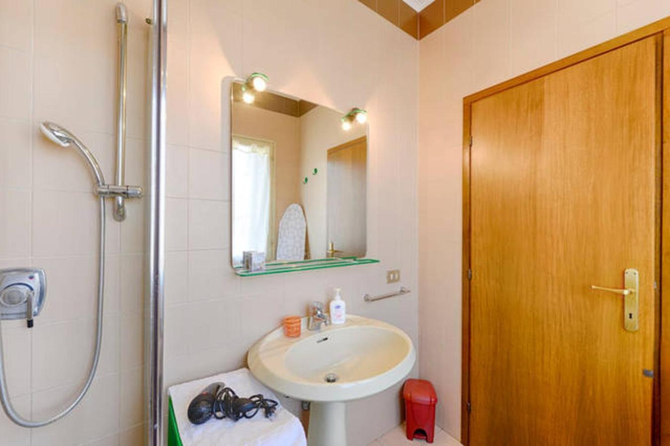 Grazioso Studio In Centro- Wifi Ascensore Aria Condizionata Modena Dış mekan fotoğraf